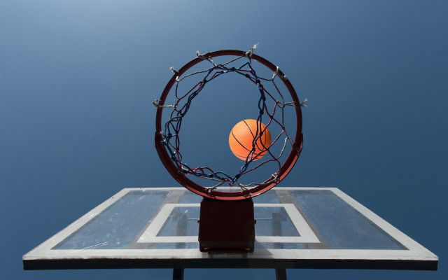 Basketball hoop basketball blue sky free wallpaper for desktop - medium preview image