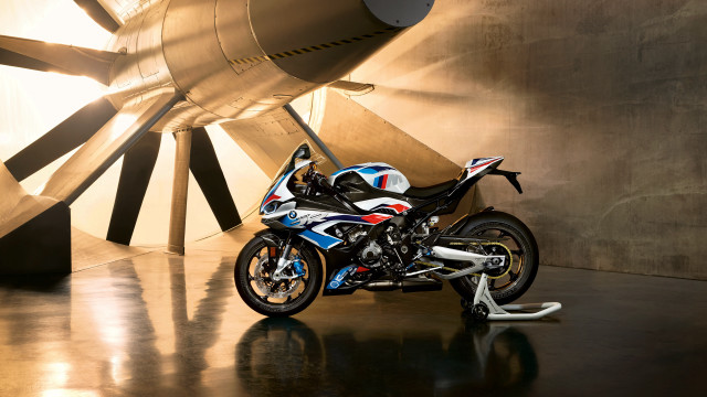 Motorcycle room large object light free wallpaper for desktop - medium preview image