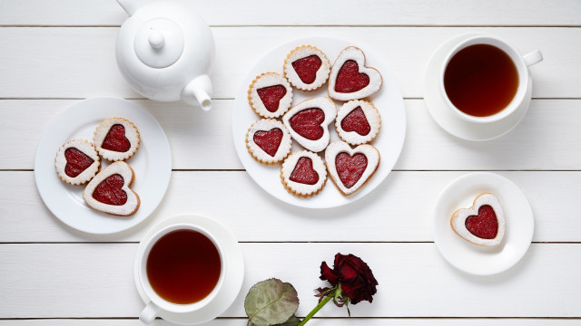 Heart shaped cookies tea red free wallpaper for desktop - medium preview image