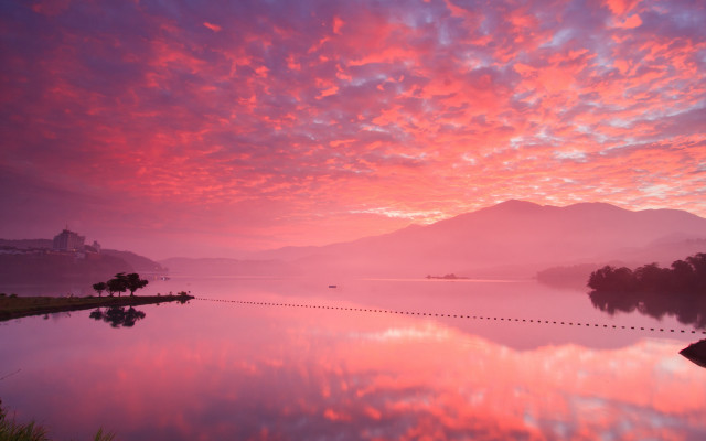 Lake pink sky mountains boat free wallpaper for desktop - medium preview image