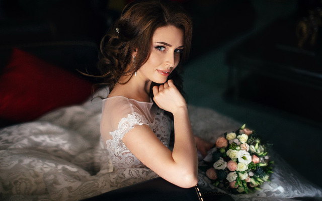 Wedding dress bouquet portrait romantic free wallpaper for desktop - medium preview image
