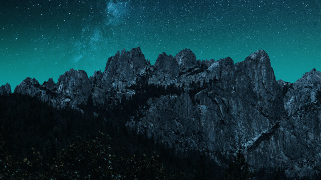 Mountain range starry sky trees free wallpaper for desktop - medium preview image