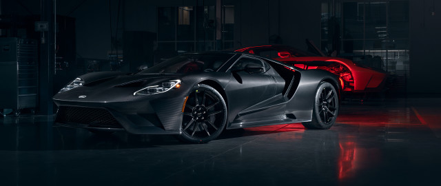 Black sports car red light #6 free wallpaper for desktop - medium preview image