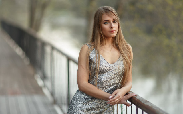 Woman portrait river dress blonde free wallpaper for desktop - medium preview image