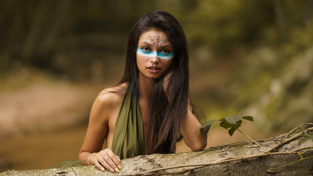 Blue eyed woman green shirt free wallpaper for desktop - medium preview image