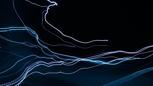 Blurry streetlight night lightstreaks futurism free wallpaper for desktop - medium preview image
