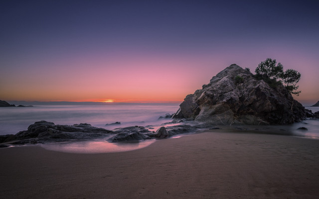 Rock formation beach sunset pink free wallpaper for desktop - medium preview image