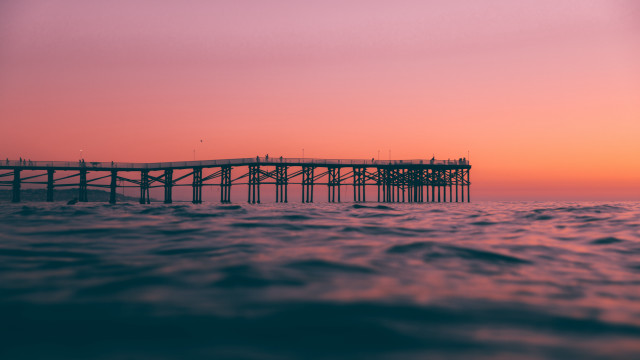 Pier ocean sunset boat bird free wallpaper for desktop - medium preview image