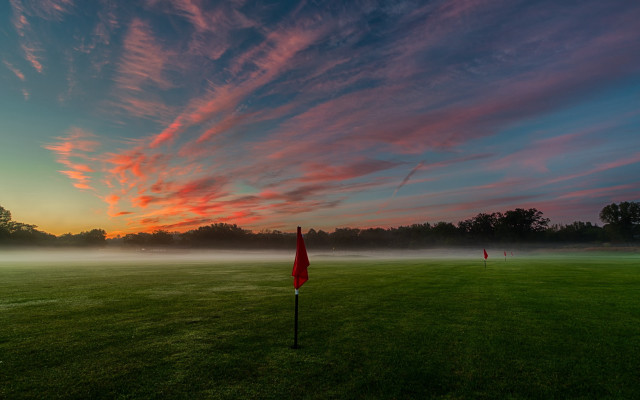 Red umbrella sunset hudson river free wallpaper for desktop - medium preview image