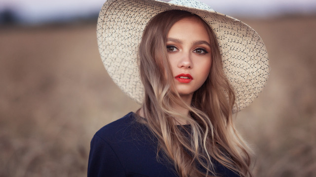 Woman hat wheatfield redlips portrait free wallpaper for desktop - medium preview image