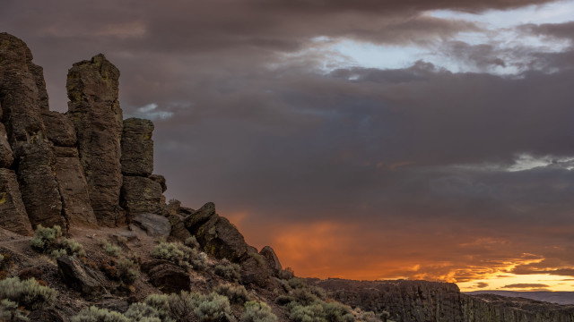 Large rock formation clouds sunset free wallpaper for desktop - medium preview image