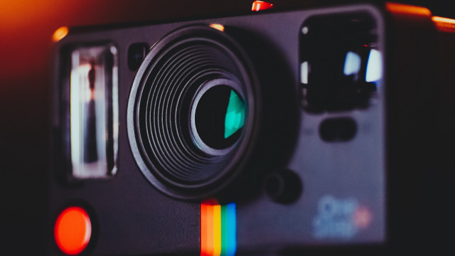 Camera green lens red light free wallpaper for desktop - medium preview image