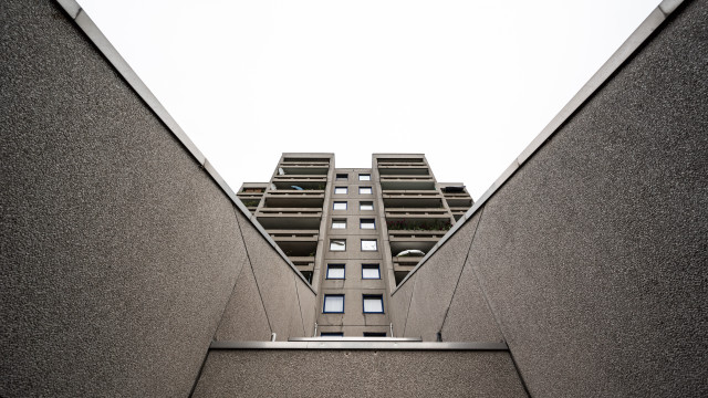 Tall building skyline brutalism tiltshift free wallpaper for desktop - medium preview image