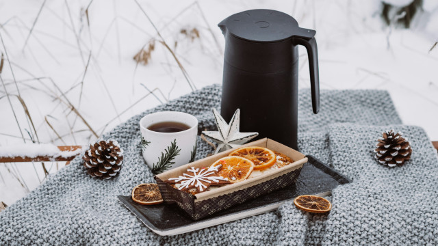 Orange slices coffee blanket snowflake free wallpaper for desktop - medium preview image