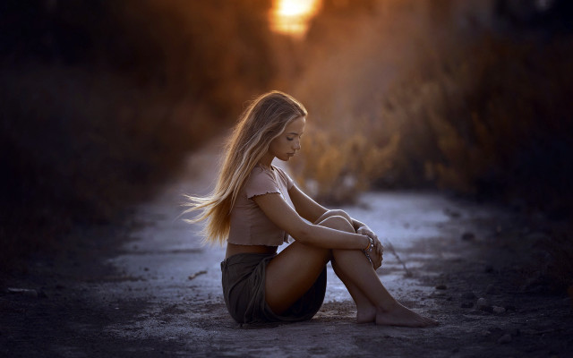 Woman sitting sunset blonde barefoot free wallpaper for desktop - medium preview image