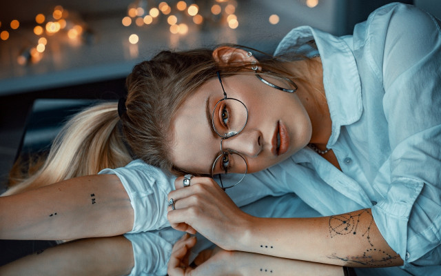 Woman glasses tattoo posing brown free wallpaper for desktop - medium preview image