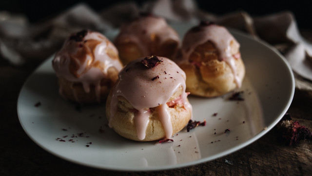 Pastries icing crumbles tablecloth rococo free wallpaper for desktop - medium preview image