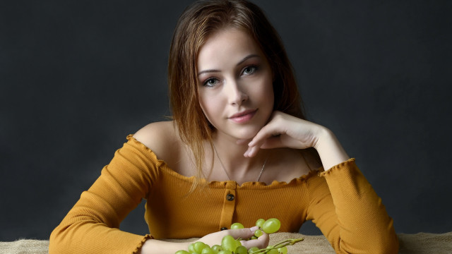 Elina karimova portrait grapes food #2 free wallpaper for desktop - medium preview image