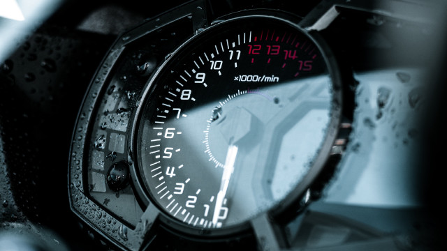 Speedometer waterdroplets clockface photorealism rendering free wallpaper for desktop - medium preview image
