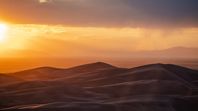 Sunset desert mountain sunbeam clouds free wallpaper for desktop - medium preview image