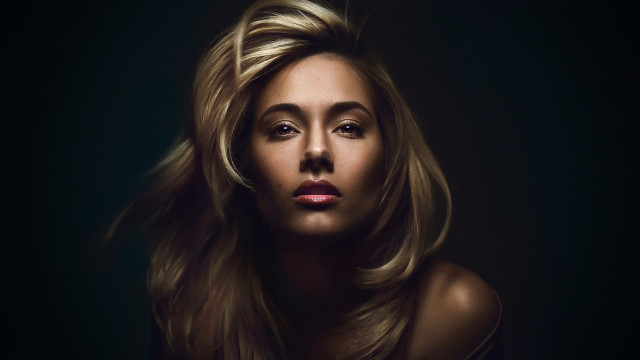 Constance anne parker blonde portrait free wallpaper for desktop - medium preview image