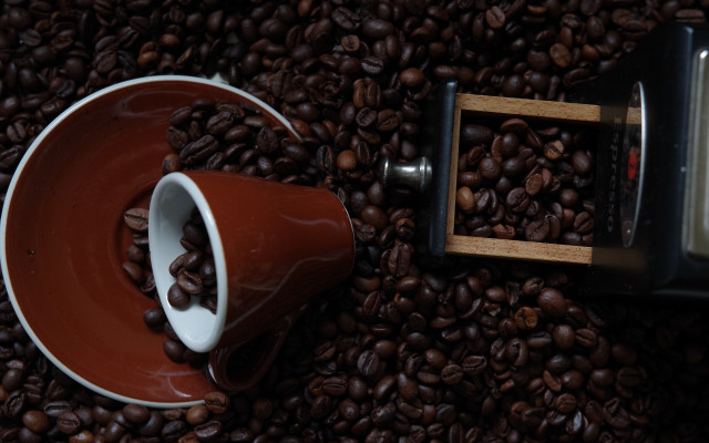 Coffee grinder cup coffee beans free wallpaper for desktop - medium preview image