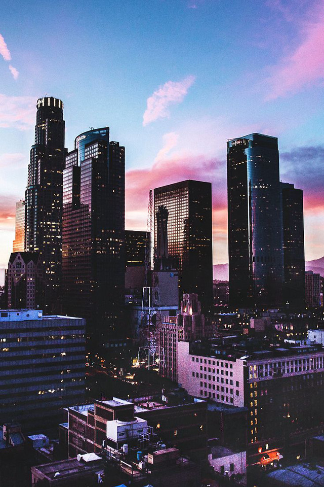 City skyline pink blue sky free wallpaper for mobile - medium preview image