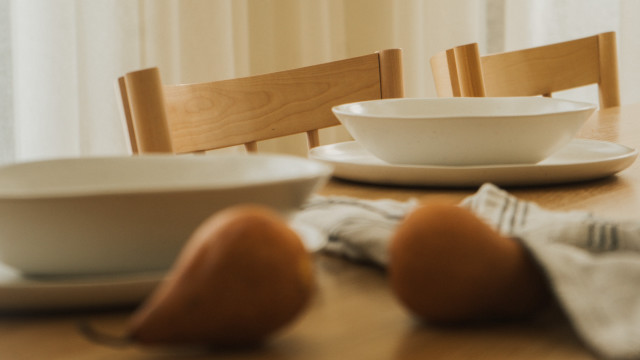 Table bowl plate cloth classroom free wallpaper for desktop - medium preview image