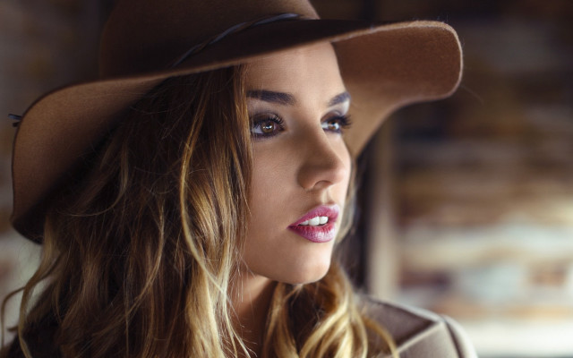 Woman cowboyhat blonde portrait blurry free wallpaper for desktop - medium preview image