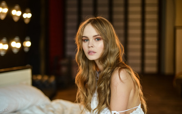 Woman long hair bed room free wallpaper for desktop - medium preview image