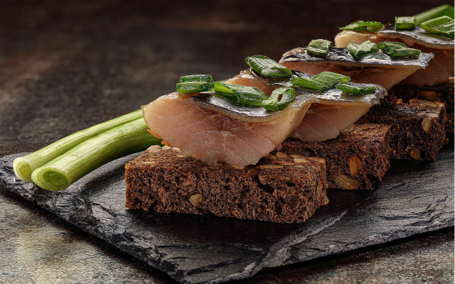 Plate meat green vegetable fork free wallpaper for desktop - medium preview image