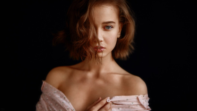 Pink dress woman portrait elina free wallpaper for desktop - medium preview image