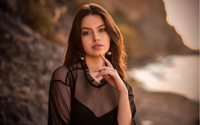 Woman cliff ocean portrait brown free wallpaper for desktop - medium preview image