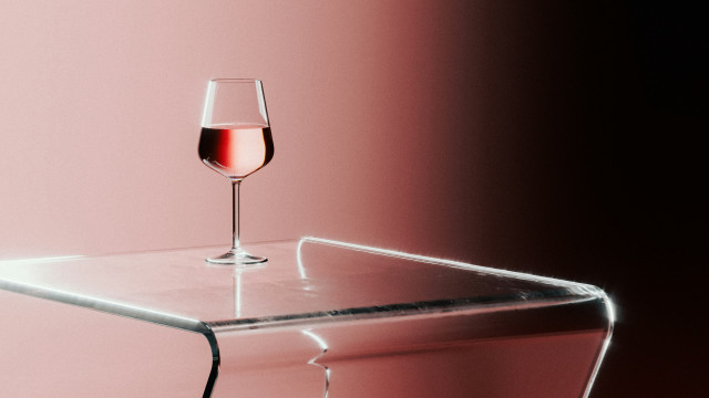 Wine glass pink background 3d free wallpaper for desktop - medium preview image