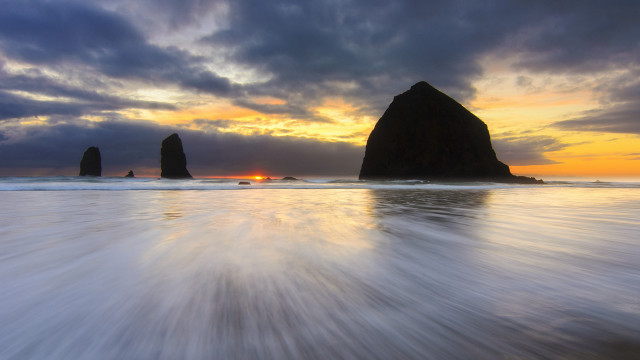 Sunset beach rock formation water #2 free wallpaper for desktop - medium preview image