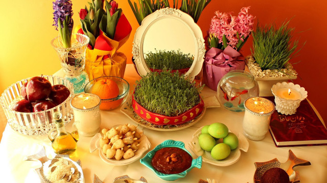 Table food flowers fruit mirror free wallpaper for desktop - medium preview image