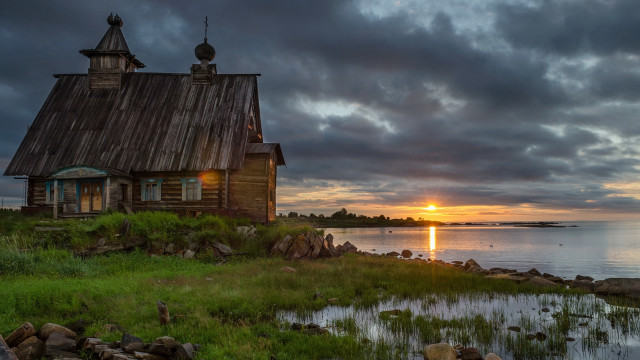 Wooden house green field water free wallpaper for desktop - medium preview image