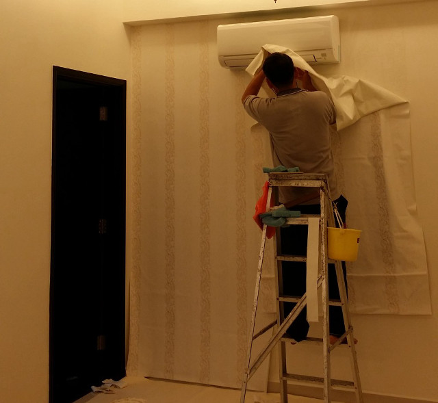 Man ladder fixing air conditioner free wallpaper for tablet - medium preview image