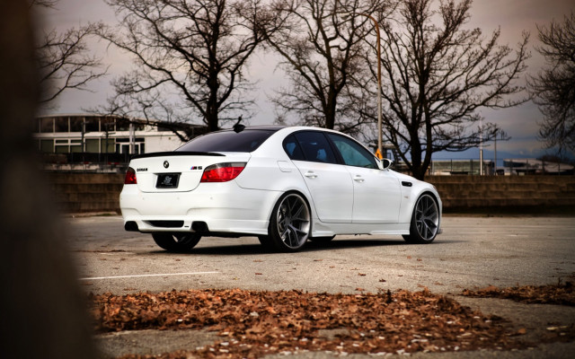 White car parking lot trees free wallpaper for desktop - medium preview image