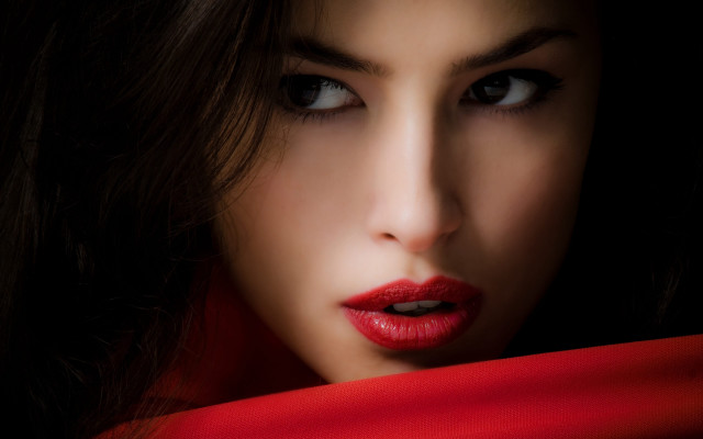 Woman redlipstick redscarf windblown eyes free wallpaper for desktop - medium preview image