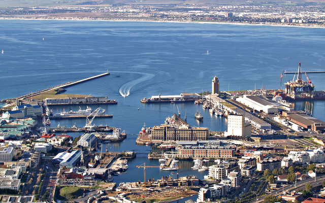 Harbor boats buildings cityscape water free wallpaper for desktop - medium preview image
