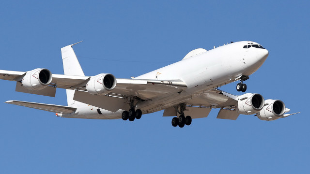 Large jetliner flying blue sky #4 free wallpaper for desktop - medium preview image