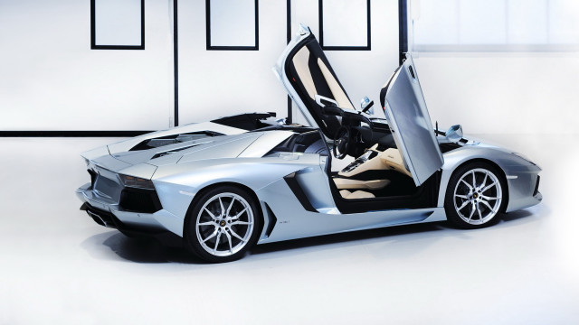 Silver sports car open rooms free wallpaper for desktop - medium preview image