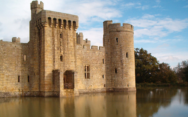 Castle water sky clouds matte free wallpaper for desktop - medium preview image