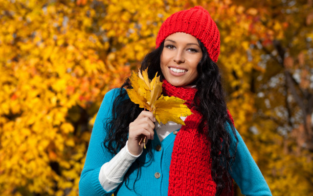 Woman leaf tree autumn hat free wallpaper for desktop - medium preview image