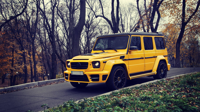 Yellow mercedes neoclassicism autumn leaves free wallpaper for desktop - medium preview image