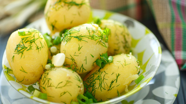 Potatoes dill tablecloth plaid bokeh free wallpaper for desktop - medium preview image