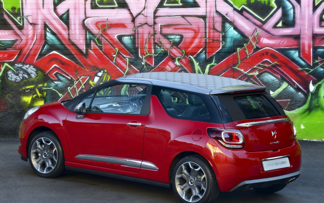 Red car graffiti wall corneille free wallpaper for desktop - medium preview image