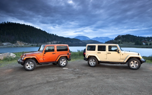 Jeeps lake mountains dirt road free wallpaper for desktop - medium preview image