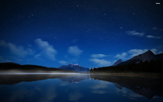 Lake mountain night sky stars free wallpaper for desktop - medium preview image